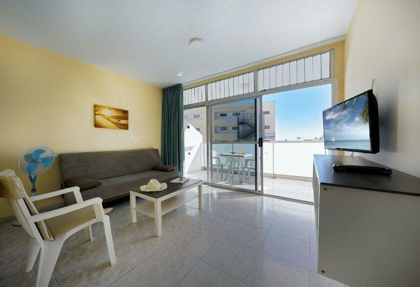 Апартаменты 1 Спальня Вид на Бассейн, Apartamentos Strelitzias