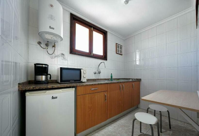 Апартаменты 1 Спальня Вид на Бассейн, Apartamentos Strelitzias