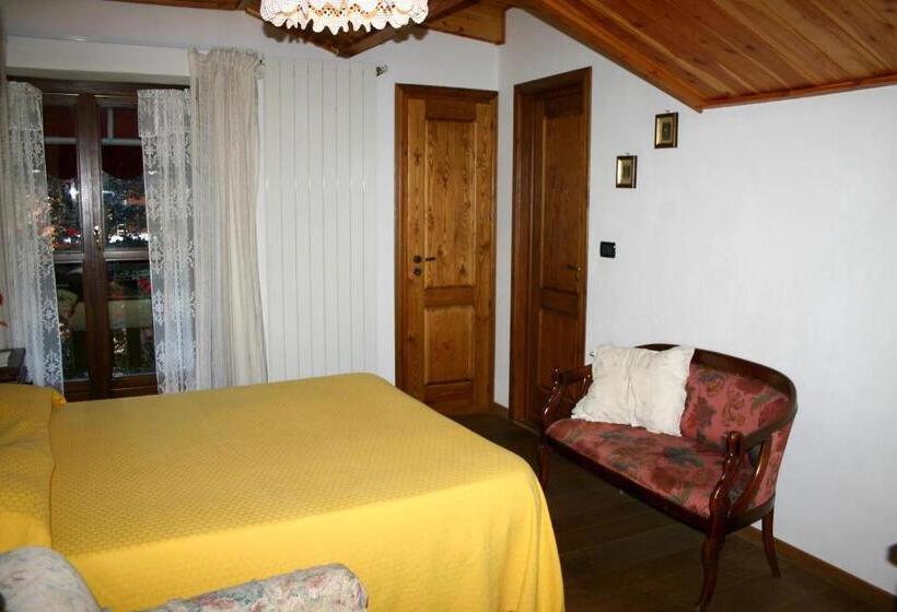 اتاق استاندارد سه نفره, Albergo Martinet