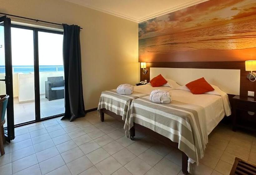 Quarto Estandar Vista Mar, Avenida Praia