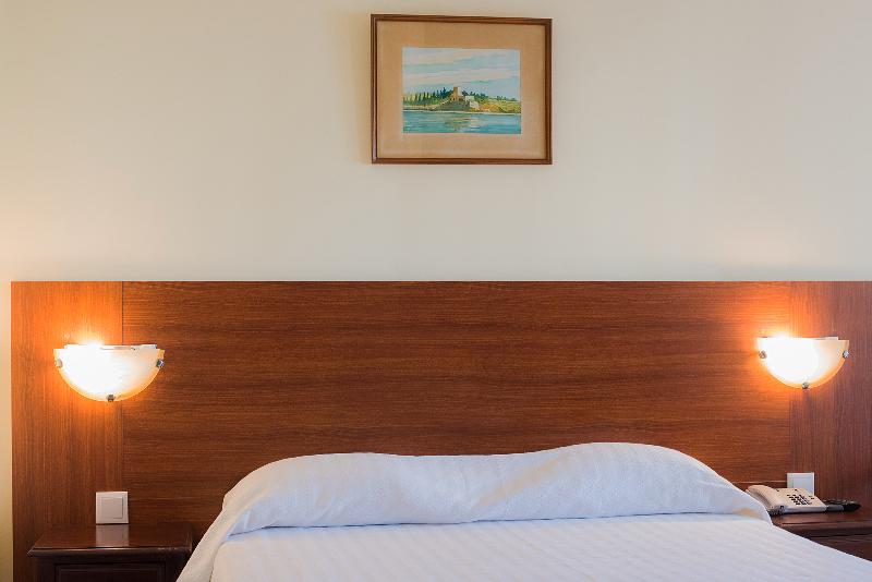 Quarto Triplo Estandar, Avenida Praia