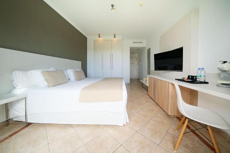 Номер Стандарт Вид на Гольф, Bull Vital Suites & Spa Boutique Hotel - Adults Only