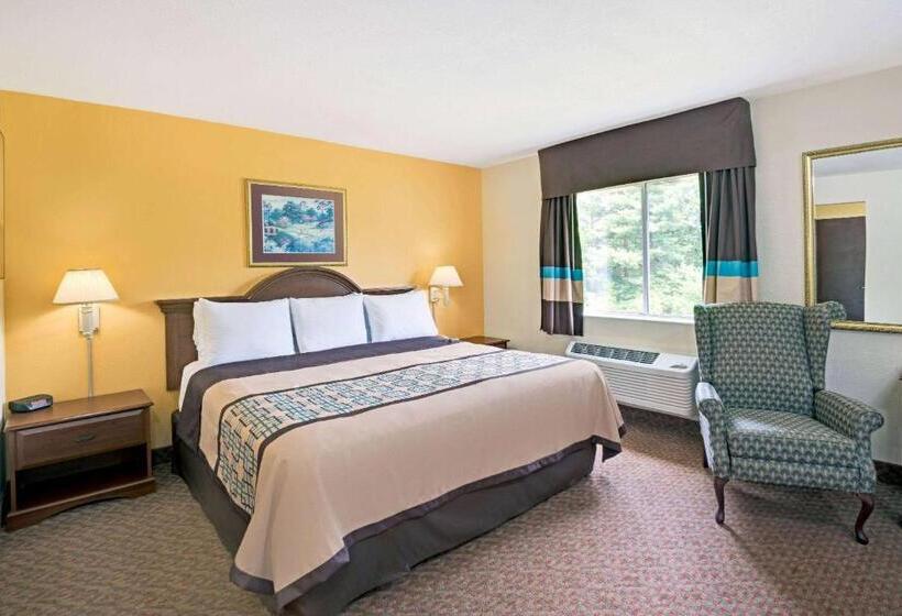 Номер Стандарт, Days Inn & Suites By Wyndham Siler City