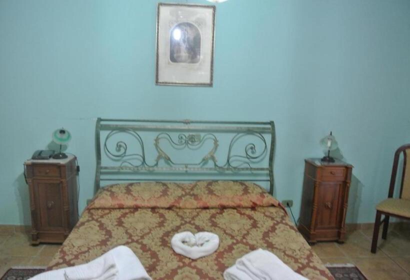 سوئیت با وان آب گرم, Locanda Degli Illustri