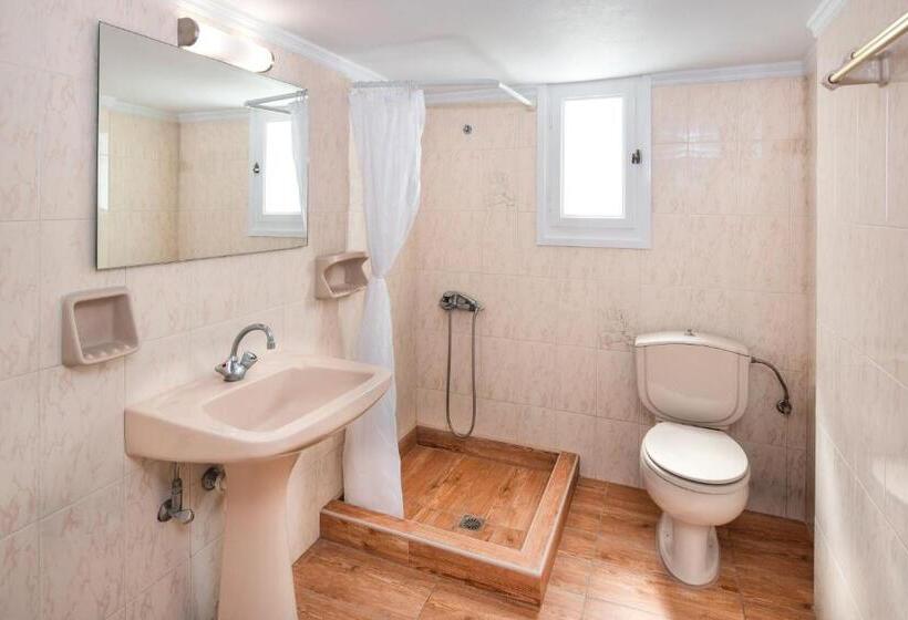 Economy Triple Room, Villa Kavallaris & Apartments