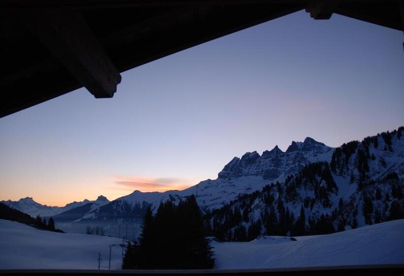 سوییت جونیور, Mountain Lodge, Les Crosets