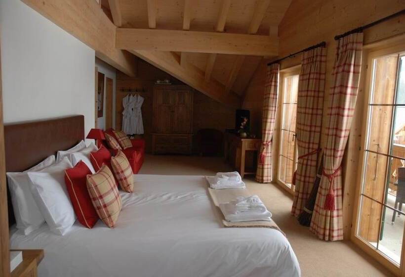 سوییت جونیور, Mountain Lodge, Les Crosets