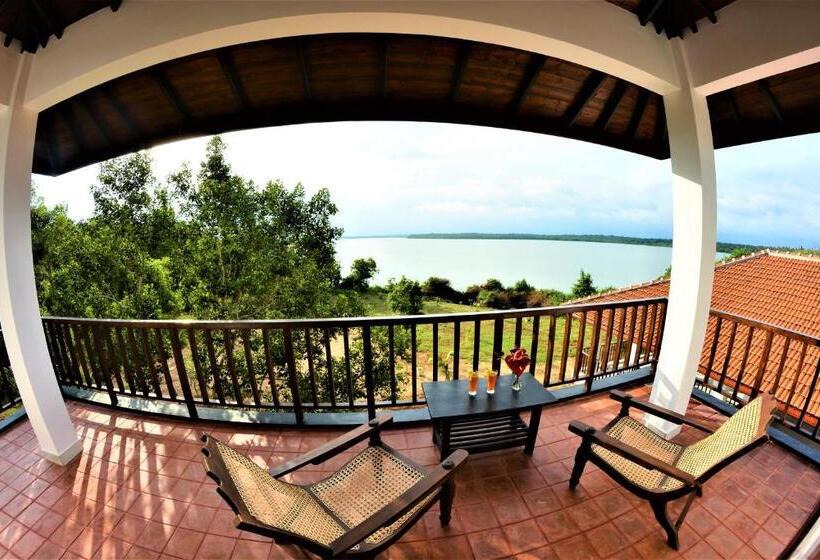 Номер Стандарт Вид на Озеро, Ashansa Lagoon Resort