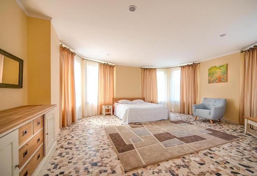 Четырехместный Номер Superior, Letizia Country Club
