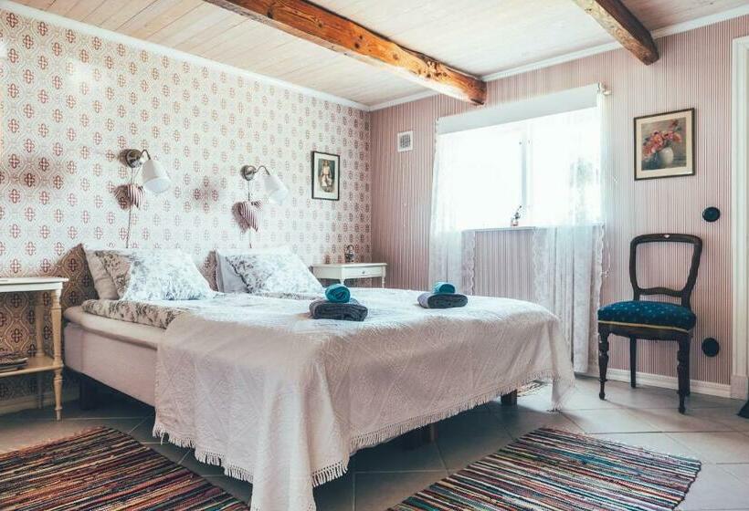 Номер Стандарт, Farmors Lada