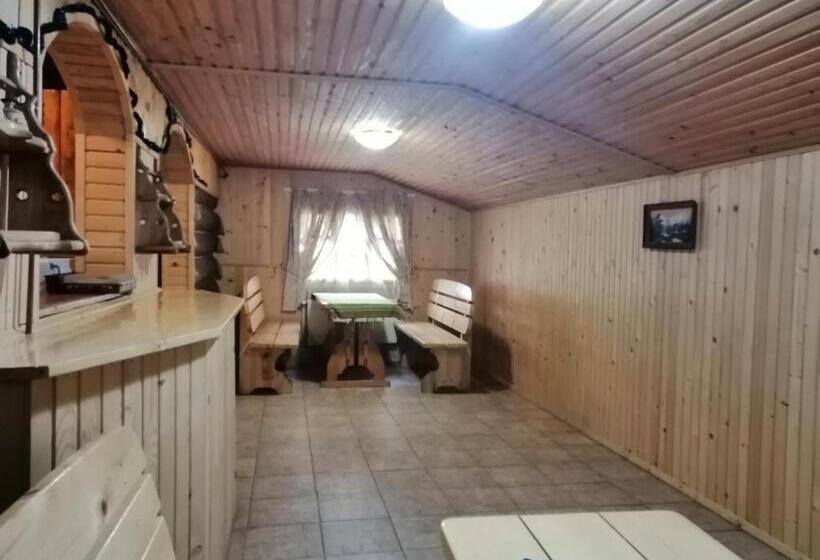 샬레, Stara Khata карпати
