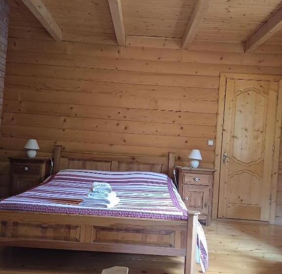 Quarto Triplo Estandar, Stara Khata карпати