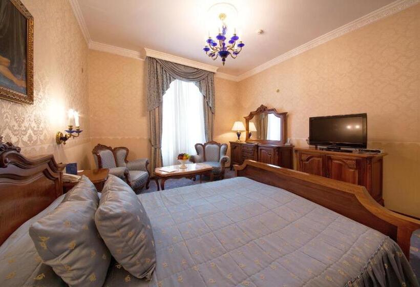 اتاق استاندارد, Grand Hotel London