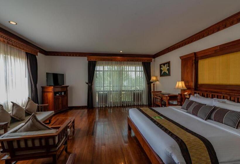 带花园景观的标准工作室, Empress Angkor Resort & Spa