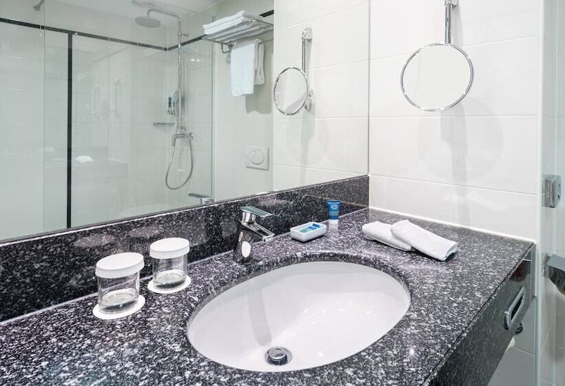 اتاق سوپریور, Four Points By Sheraton Ljubljana Mons