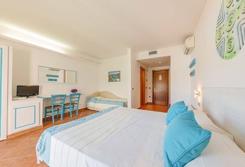 Трехместный Номер Стандарт с Балконом, Lh Hotel La Funtana