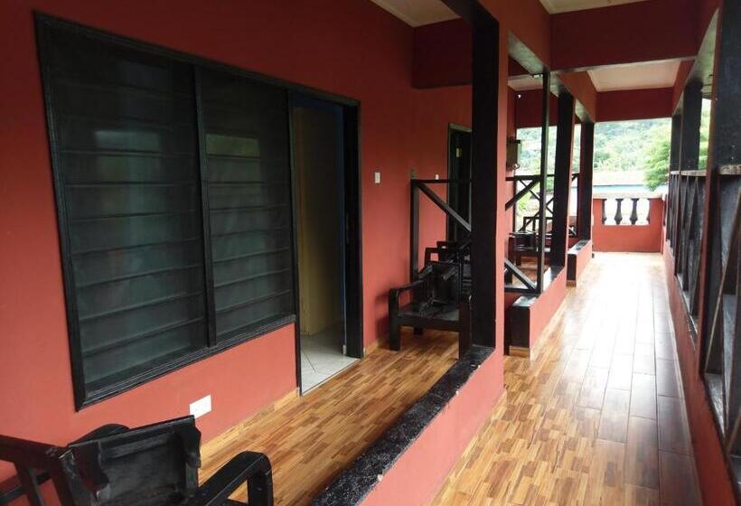 스탠다드 룸 산 전망, Big Foot Safari Lodge