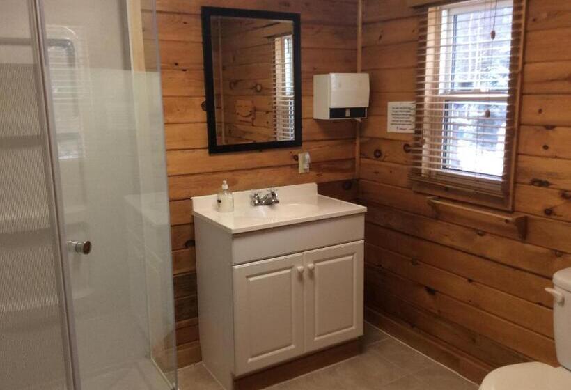 Номер Стандарт, Madawaska Lodge