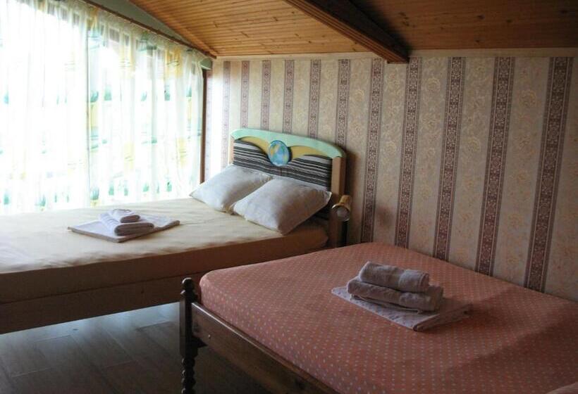 스탠다드 룸 더블 침대 2개, Guest House Slivek