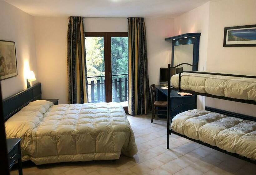 Четырехместный Номер Стандарт, Petit Paradis