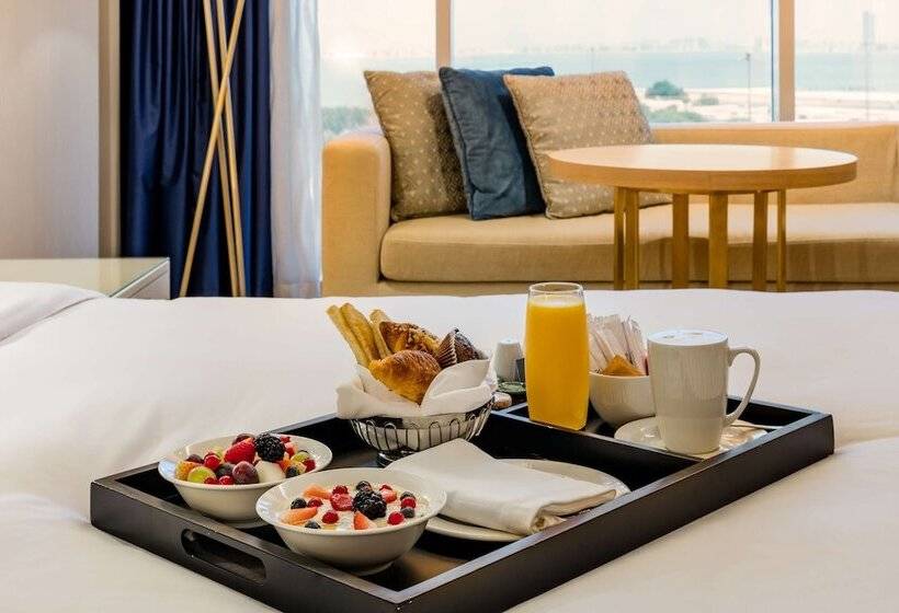 اتاق سوپریور, The Diplomat Radisson Blu Hotel Residence & Spa