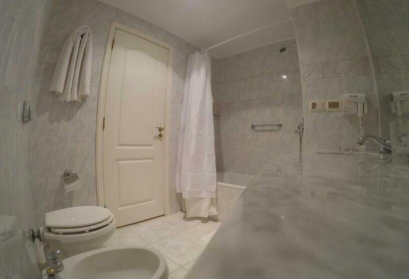اتاق لوکس, Parque Hotel Jean Clevers