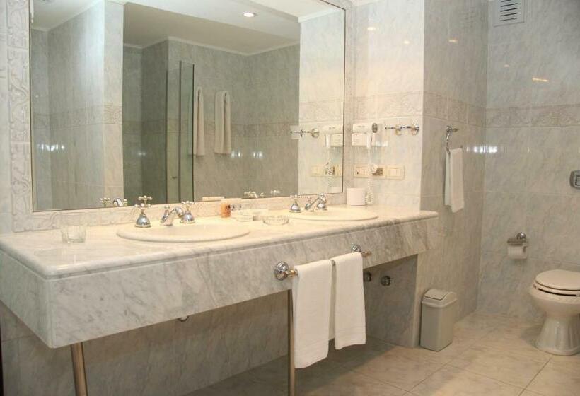 سوئیت سینیور, Parque Hotel Jean Clevers