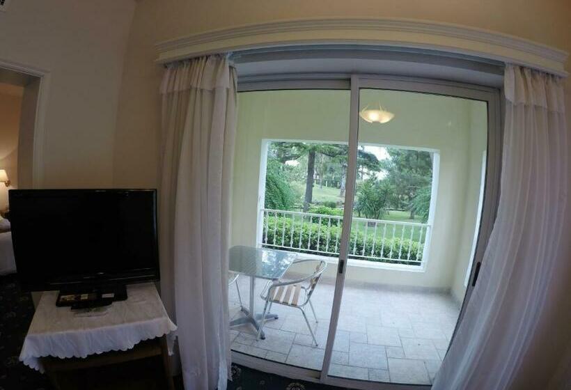 سوئیت سینیور, Parque Hotel Jean Clevers
