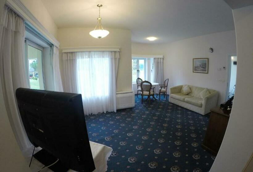 سوئیت سینیور, Parque Hotel Jean Clevers