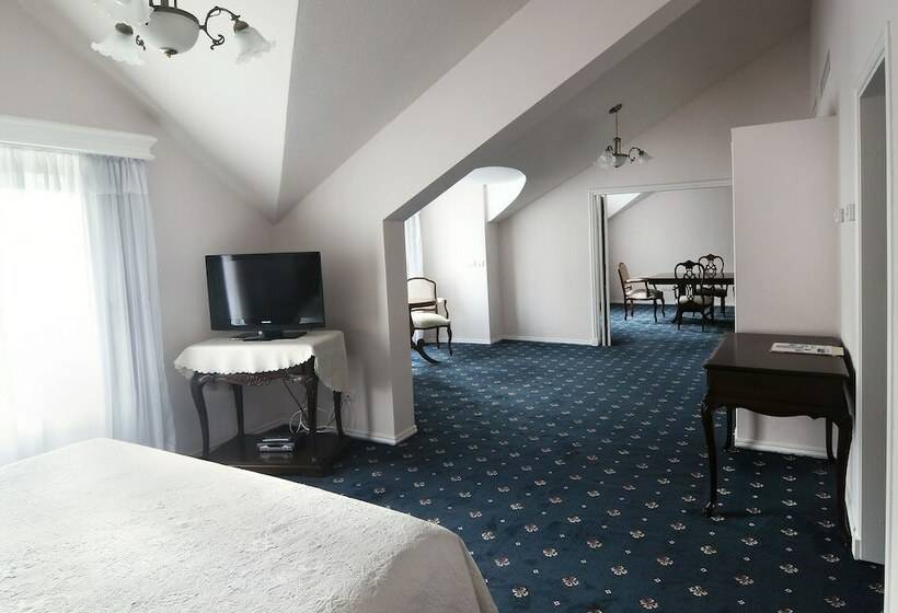 سوئیت سینیور, Parque Hotel Jean Clevers