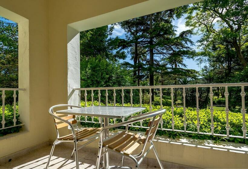 سوئیت سینیور, Parque Hotel Jean Clevers