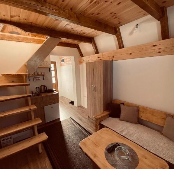 بانگلوی استاندارد, Bungalows And Rooms Ivan
