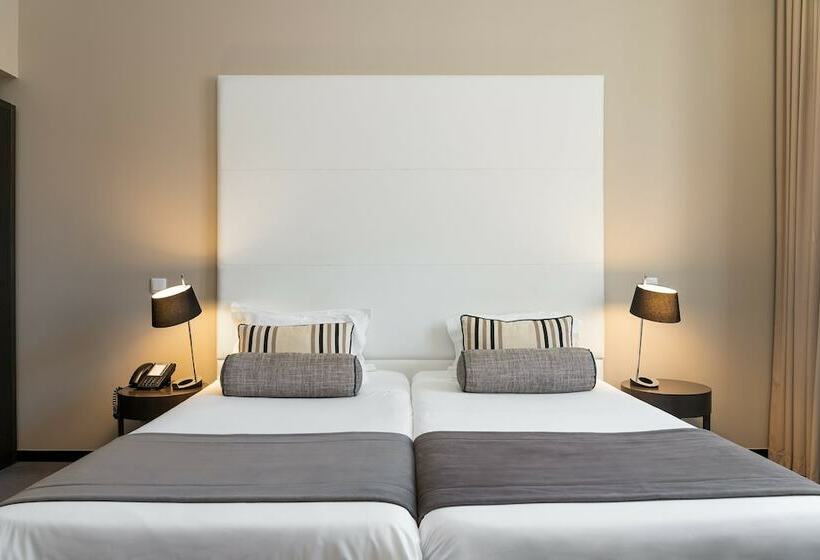 Superior Room, Do Chiado