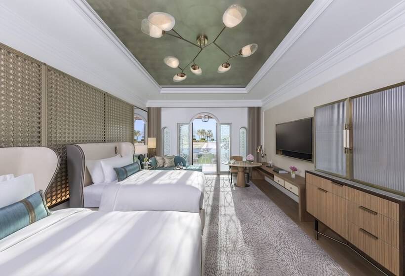 Номер Deluxe Вид на Сад, Emirates Palace Mandarin Oriental, Abu Dhabi
