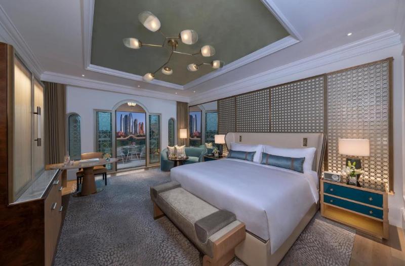 Номер Deluxe Вид на Город, Emirates Palace Mandarin Oriental, Abu Dhabi
