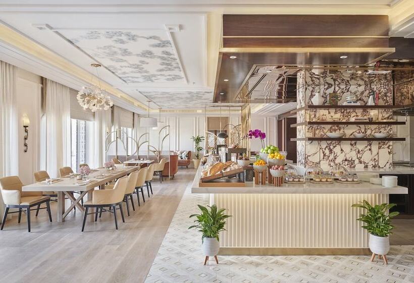 Королевский Люкс, Emirates Palace Mandarin Oriental, Abu Dhabi