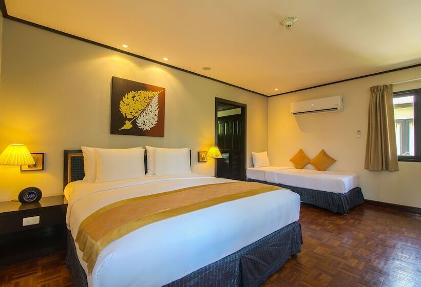 بنجلو قياسى مطلّ علي الحديقة, Phi Phi Holiday Resort