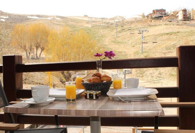 Classic room with balcony, Intercontinental Mzaar Lebanon Mountain Resort & Spa, An Ihg