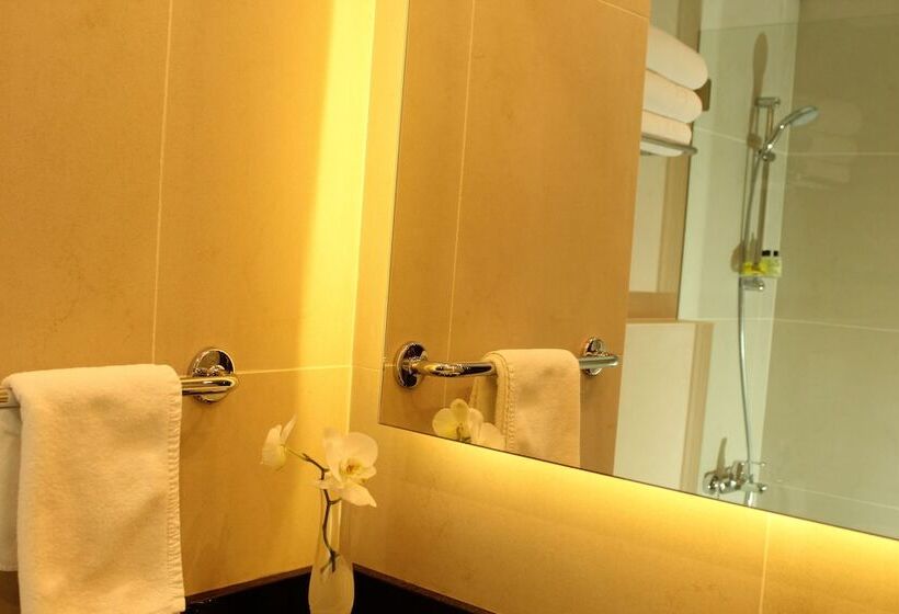 کلبه ییلاقی, Intercontinental Mzaar Lebanon Mountain Resort & Spa, An Ihg