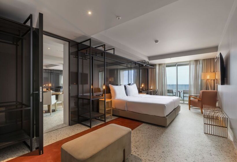 استودیوی استاندارد, Next by Savoy Signature