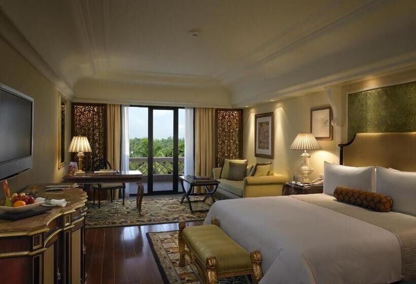 Номер Премиум, The Leela Palace Bengaluru