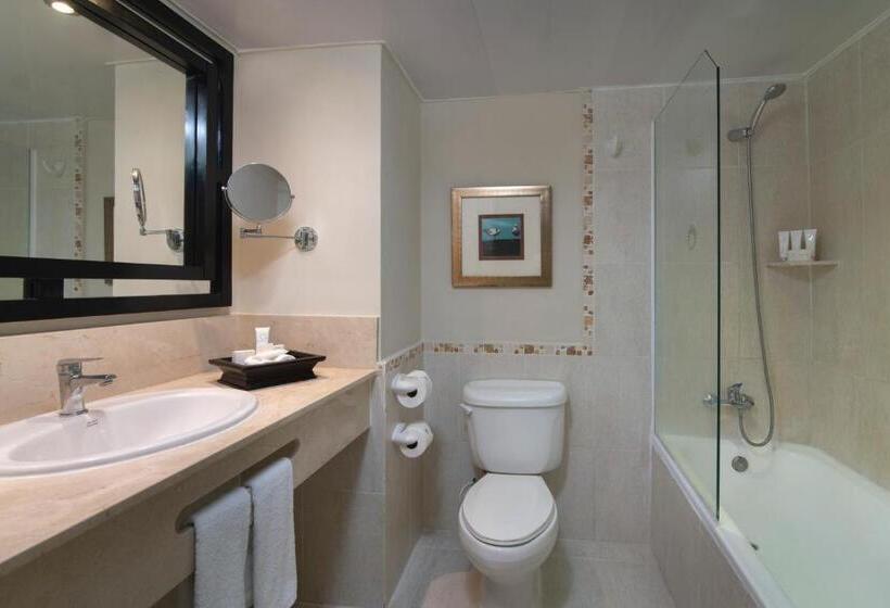 اتاق لوکس با چشم‌انداز, Wyndham Alltra Punta Cana All Inclusive Resort
