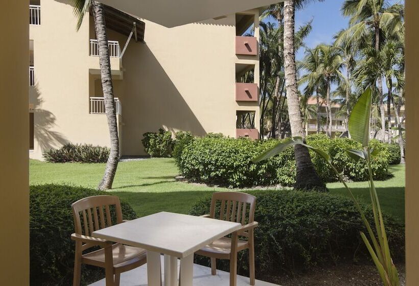 اتاق لوکس با چشم‌انداز, Wyndham Alltra Punta Cana All Inclusive Resort