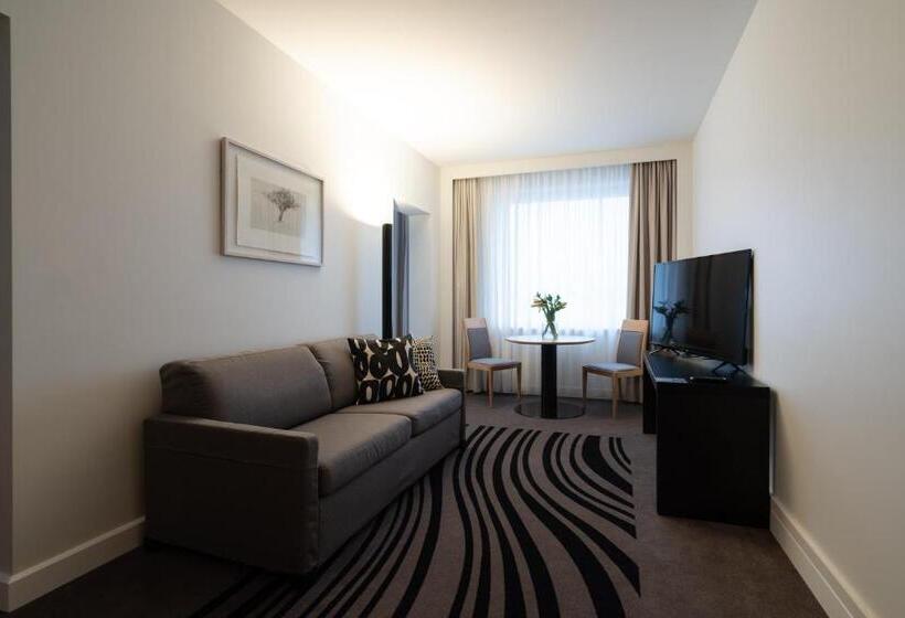 جناح سرير ملكى, Novotel Vilnius Centre