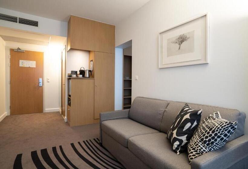 جناح سرير ملكى, Novotel Vilnius Centre