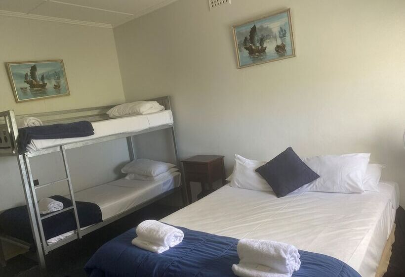 Номер Стандарт, Tin Can Bay Budget Accommodation