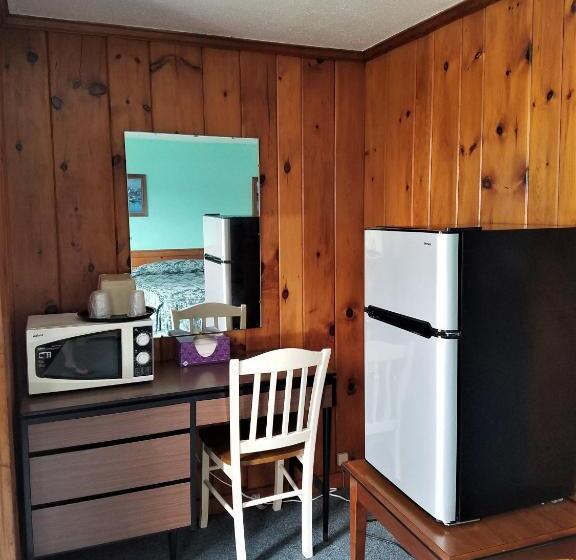 Стандартный Номер Кровать Кинг, Bass River Motel