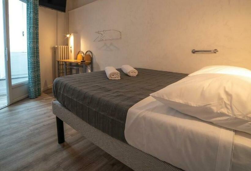 Номер Стандарт, Etape Gimontoise 32 Chambre Tout Confort