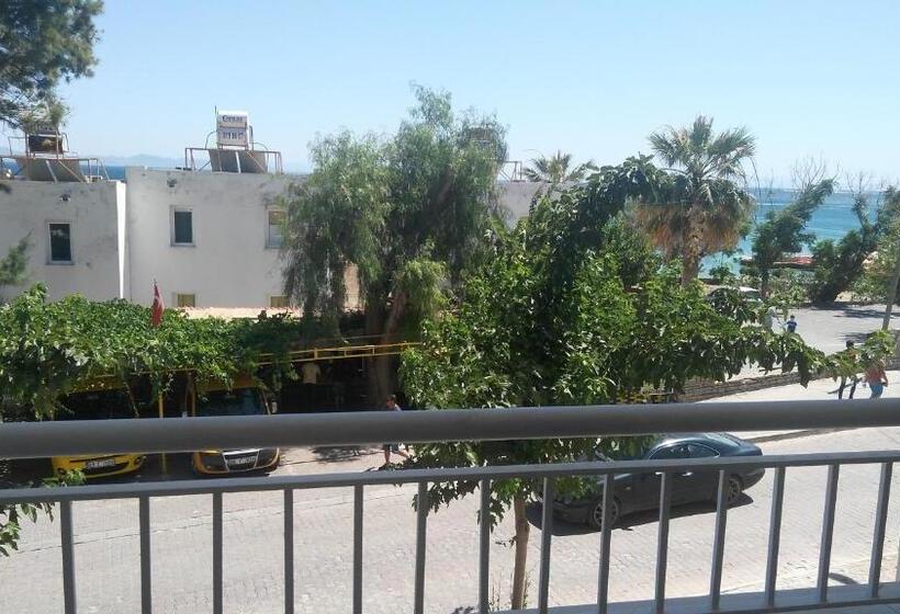 آپارتمان 1 خوابه با بالکن, Holiday Apart 50 Meters To Beach, Sea View Apartments
