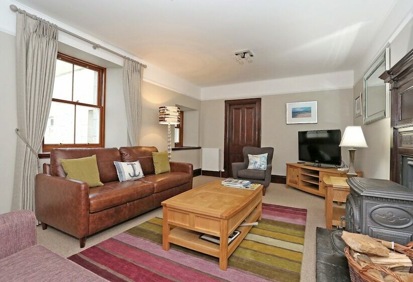 Дом 3 Спальни, Aberdeen Lighthouse Cottages